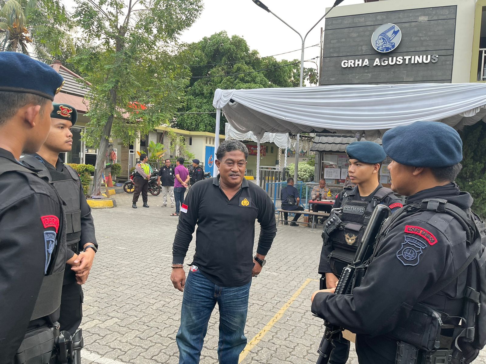 Natal Aman dan Nyaman, Polres Metro Tangerang Kota Kota Kerahkan Tim Jibom Sterilisasi Area Gereja.