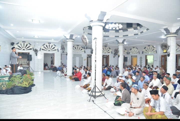 Ratusan Warga Gondrong Antusias Ikuti Kegiatan Isra Mi'raj di Masjid Assalaamatul Waqfiyah.