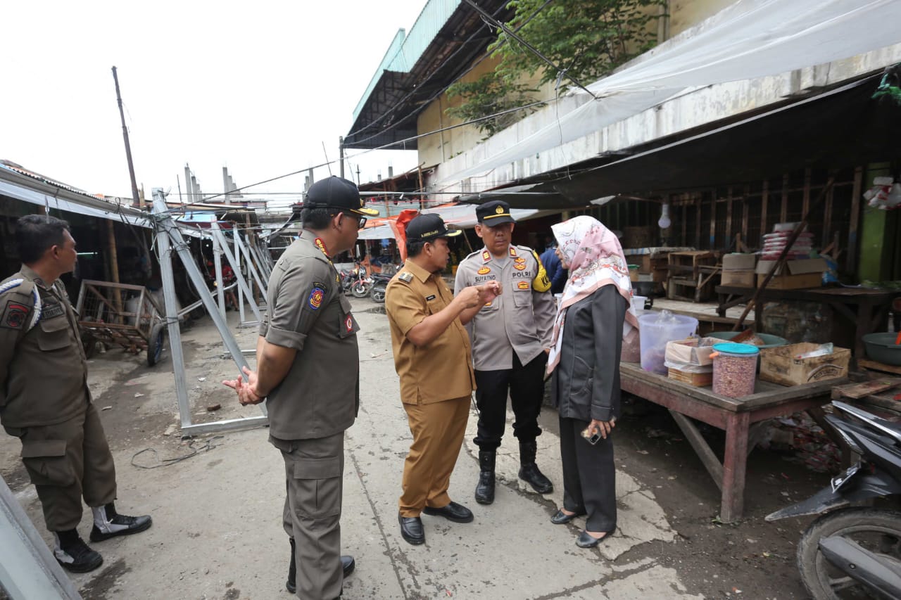 Pj Wali Kota Tangerang Tinjau Lokasi Pasar Sementara.