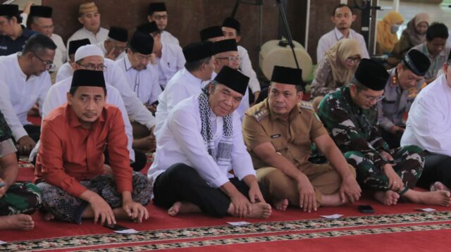 Pj.Gubernur Banten Safari Ramadhan Di Masjid Agung Al Ittihad Kota Tangerang.