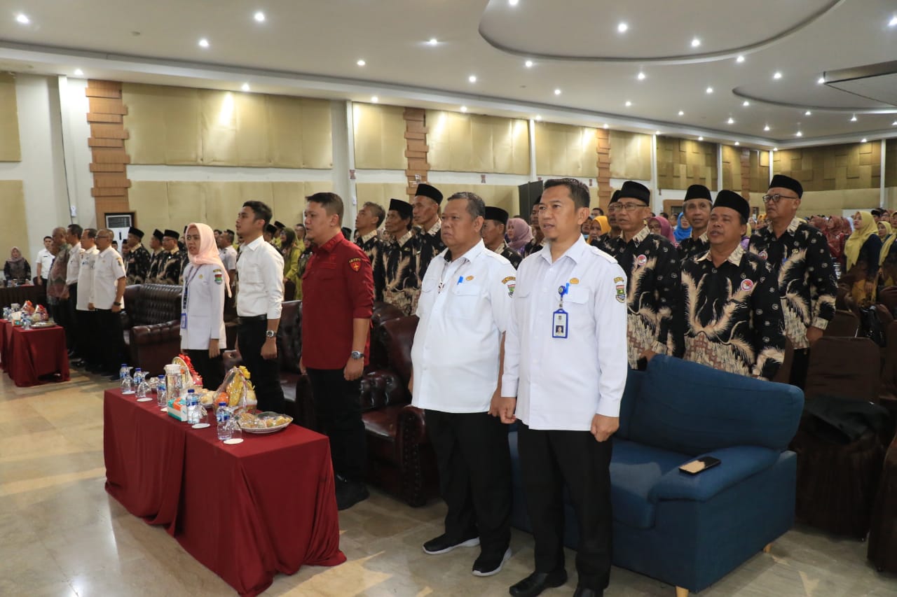 Hadiri Workshop Peningkatan Kompetensi Kepala Sekolah, Sekda : Semoga Dapat Wujudkan Percepatan Pemahaman Tata Kelola Sekolah Yang Baik dan Akuntabel.