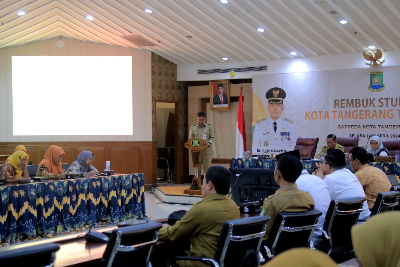 Sekda Kota Tangerang Menghadiri Rembuk Stunting.