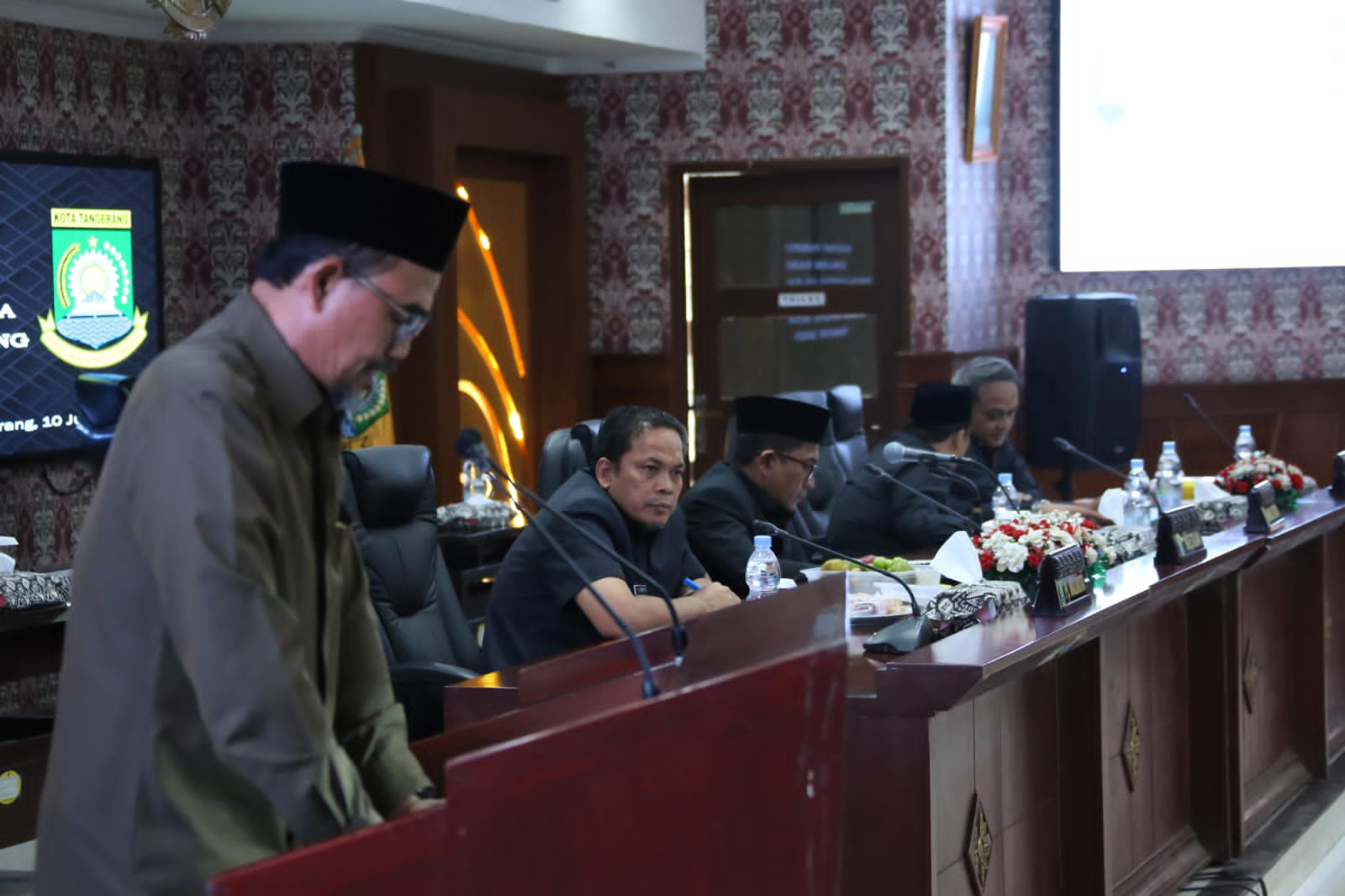 DPRD Kota Tangerang Sahkan Raperda RPJPD Tahun 2025 - 2045.