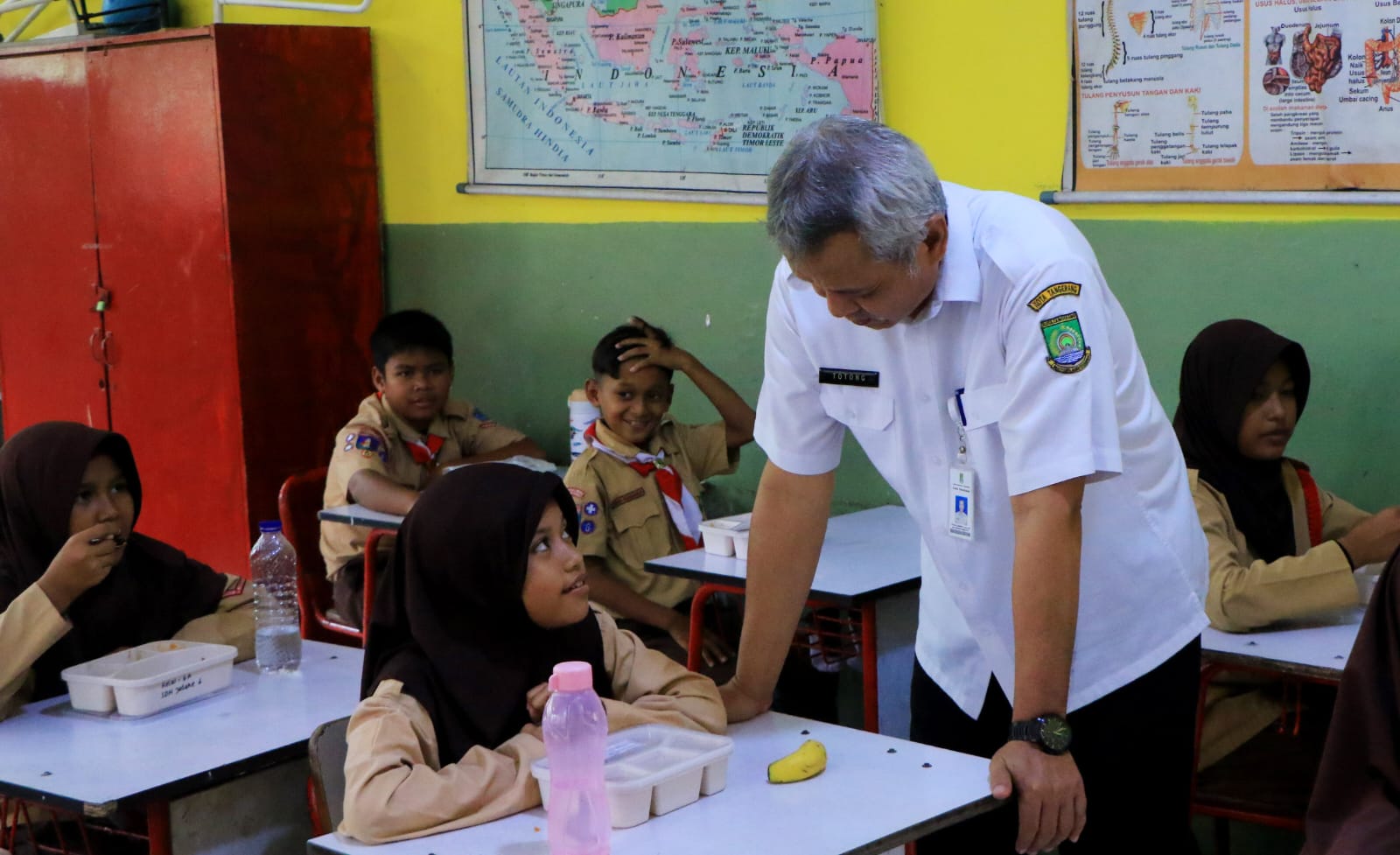 Sekdis Pendidikan Kota Tangerang Kembali Pantau Pelaksanaan MBG di SDN Jatake VI.