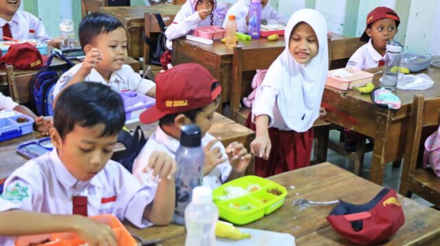 Anggaran Makan Bergizi Gratis Tembus Rp 800 M per Hari.