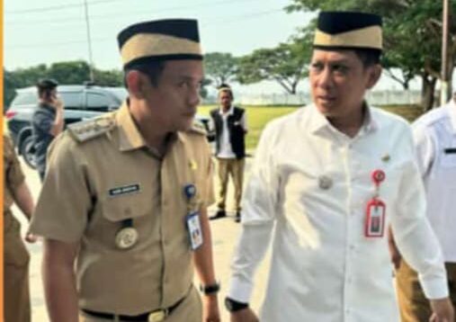 Camat Mekar Baru Dampingi Pj Bupati Terima Kehadiran Wakil Presiden RI.