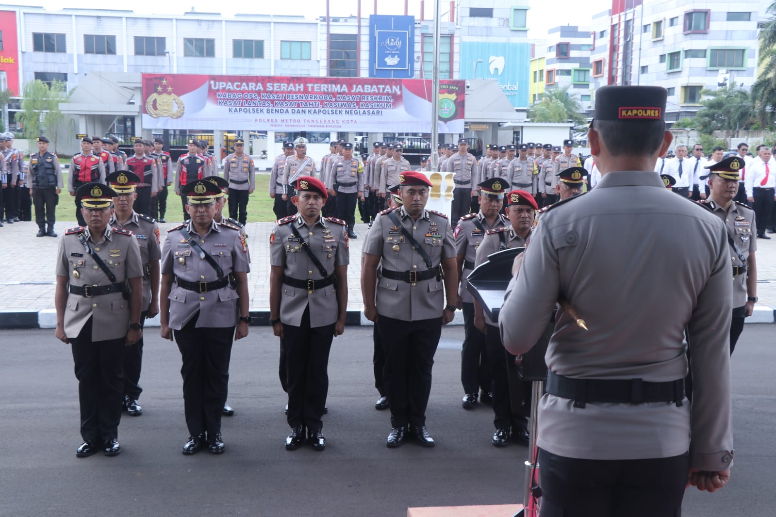 Kapolres Metro Tangerang Kota Lantik 9 Pejabat Baru.